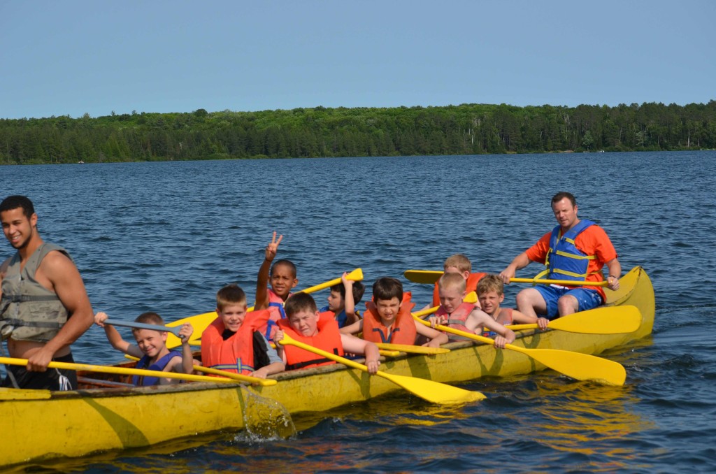 Ross in the stern of the war canoe about 2014. 